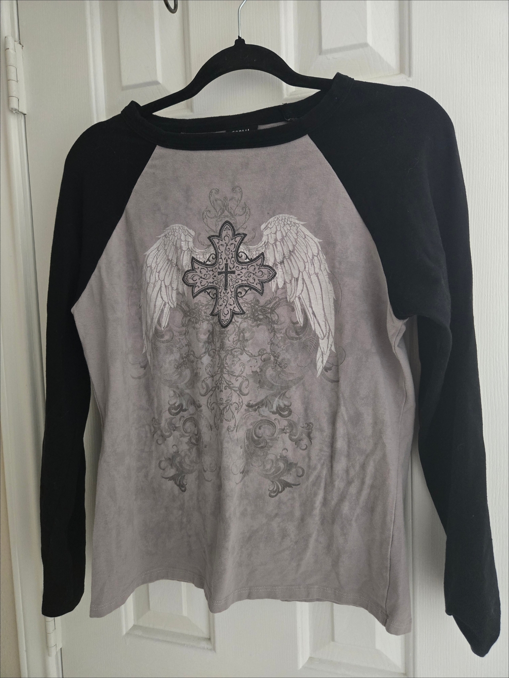 Social Collision Black Tee with Light Gray Interior Sz XL